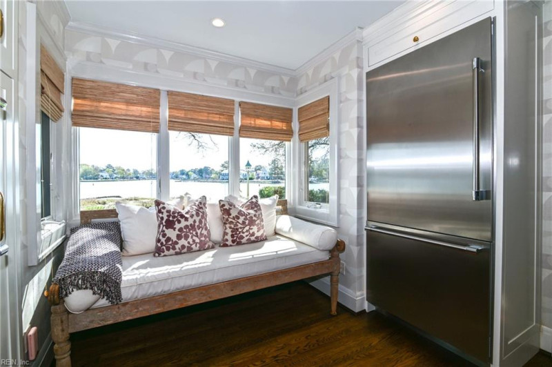 Photo 18 of 50 residential for sale in Norfolk virginia