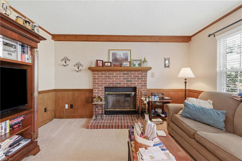 Photo 10 of 39 residential for sale in Virginia Beach virginia