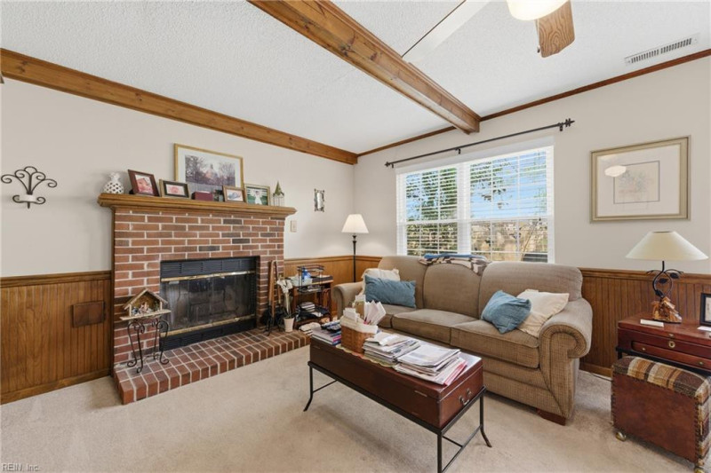 Photo 9 of 39 residential for sale in Virginia Beach virginia