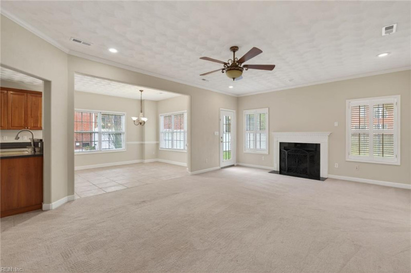 Photo 10 of 50 residential for sale in Chesapeake virginia