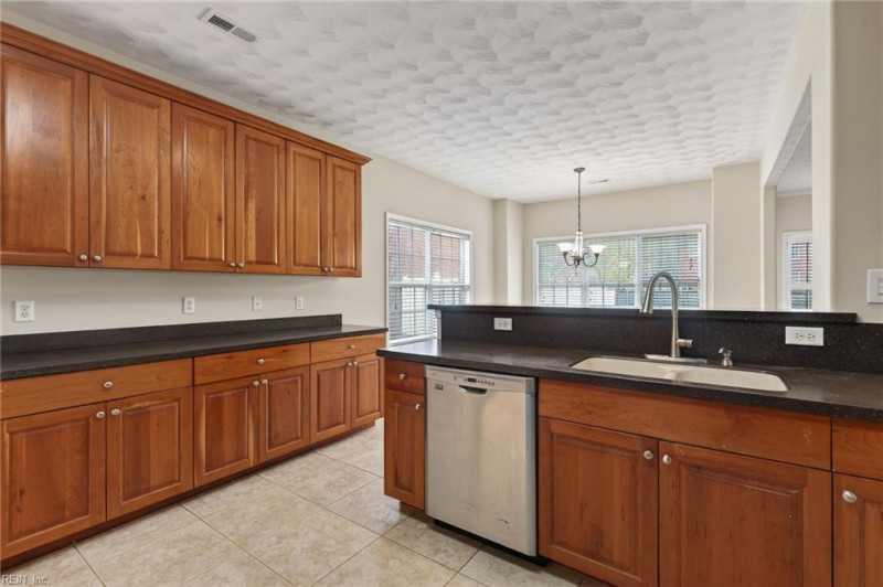 Photo 15 of 50 residential for sale in Chesapeake virginia