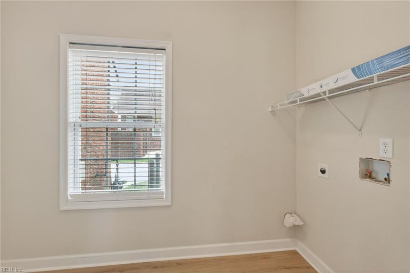 Photo 18 of 50 residential for sale in Chesapeake virginia