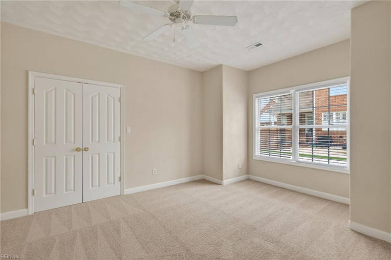 Photo 19 of 50 residential for sale in Chesapeake virginia