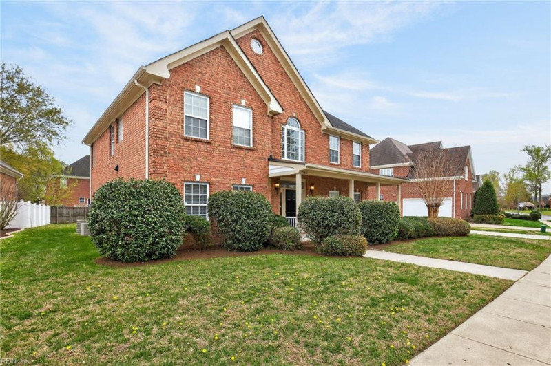 Photo 3 of 50 residential for sale in Chesapeake virginia