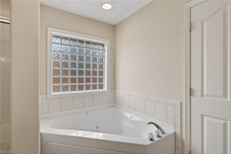 Photo 30 of 50 residential for sale in Chesapeake virginia