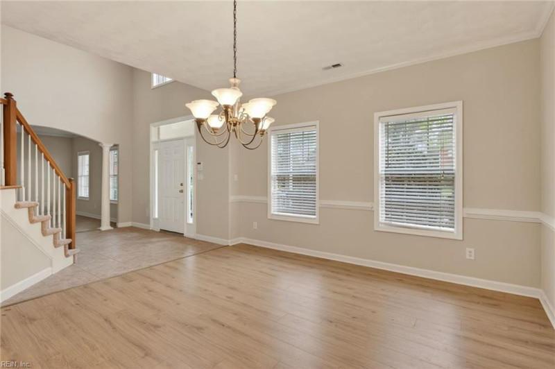 Photo 8 of 50 residential for sale in Chesapeake virginia