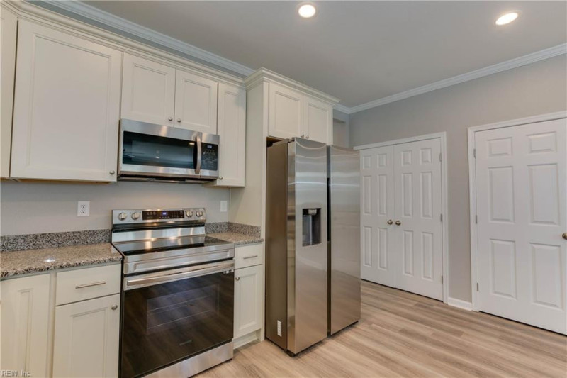 Photo 12 of 34 residential for sale in Norfolk virginia