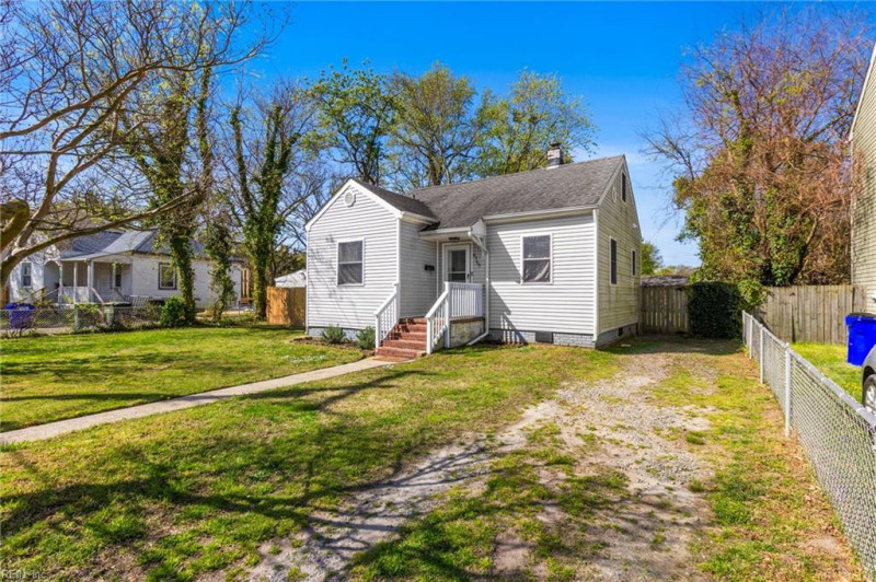 Photo 12 of 46 residential for sale in Norfolk virginia