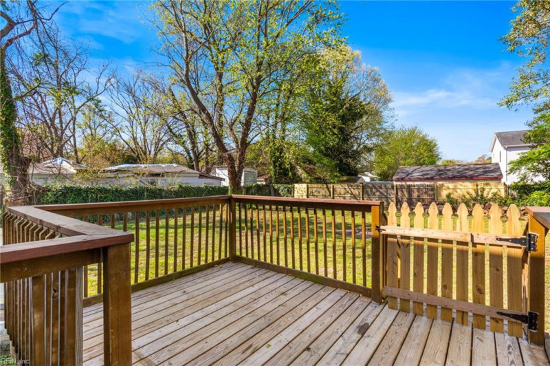 Photo 14 of 46 residential for sale in Norfolk virginia