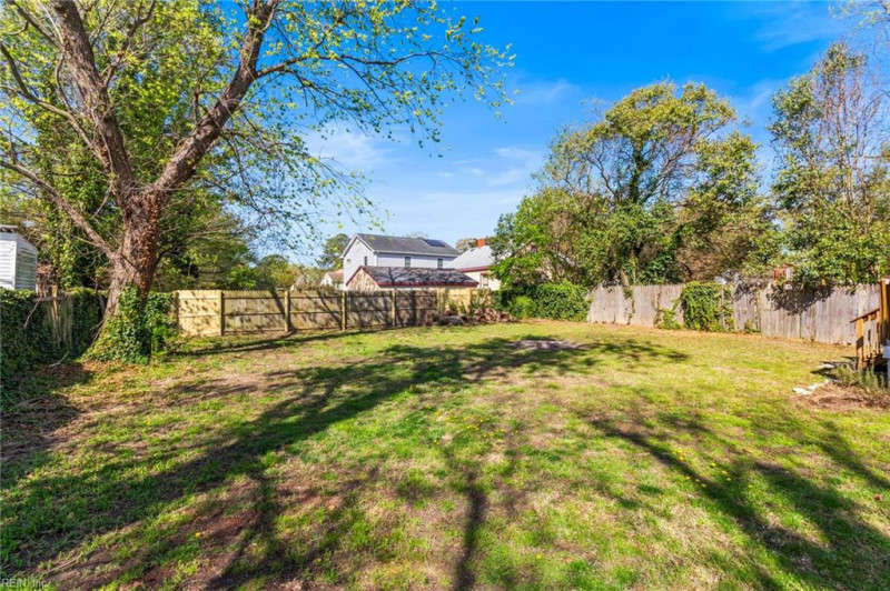Photo 17 of 46 residential for sale in Norfolk virginia