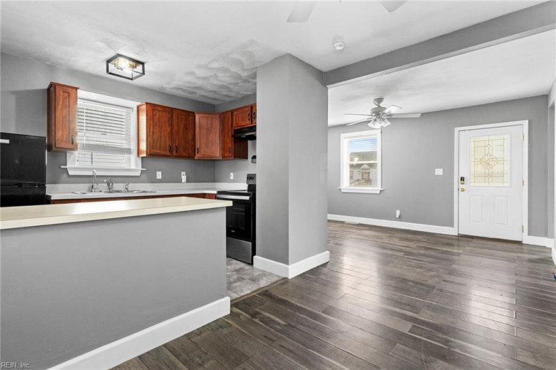 Photo 2 of 46 residential for sale in Norfolk virginia