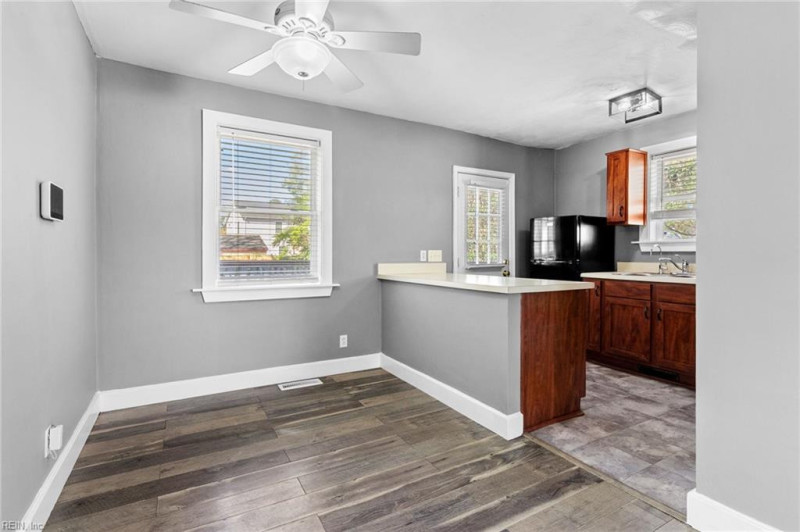 Photo 27 of 46 residential for sale in Norfolk virginia