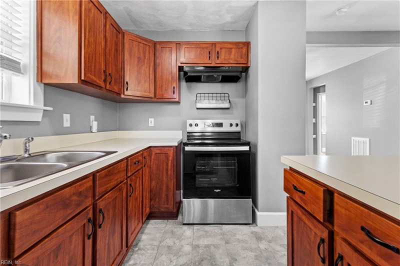 Photo 6 of 46 residential for sale in Norfolk virginia