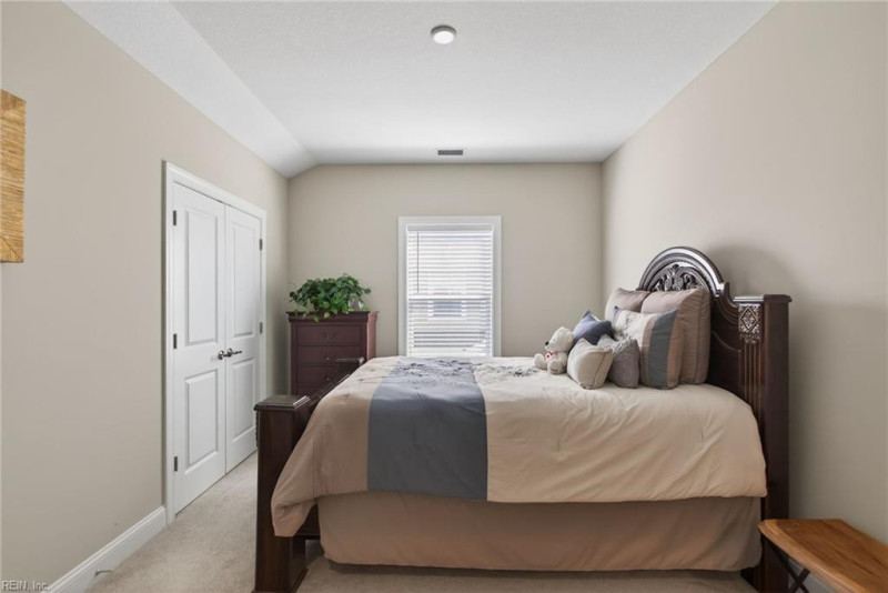 Photo 25 of 39 residential for sale in Chesapeake virginia
