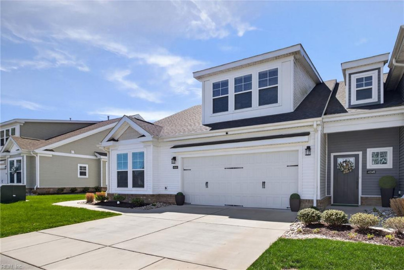Photo 8 of 39 residential for sale in Chesapeake virginia