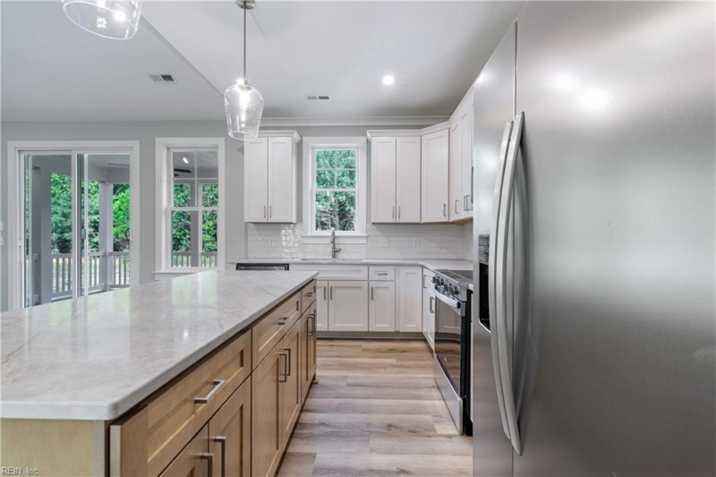 Photo 13 of 38 residential for sale in Mathews County virginia