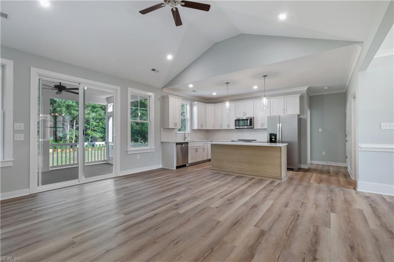 Photo 8 of 38 residential for sale in Mathews County virginia