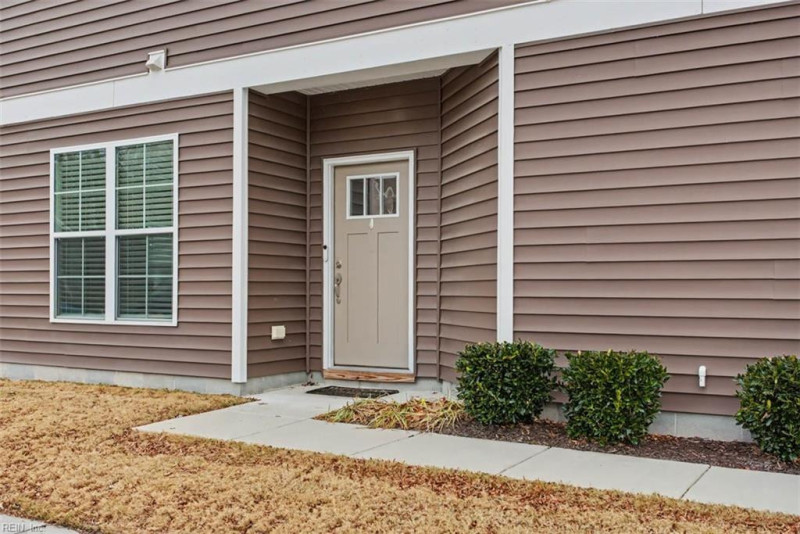 Photo 3 of 30 residential for sale in Chesapeake virginia Photo 3 of 30 residential for sale in Chesapeake virginia