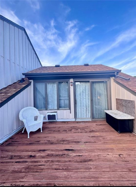Photo 34 of 50 residential for sale in Portsmouth virginia