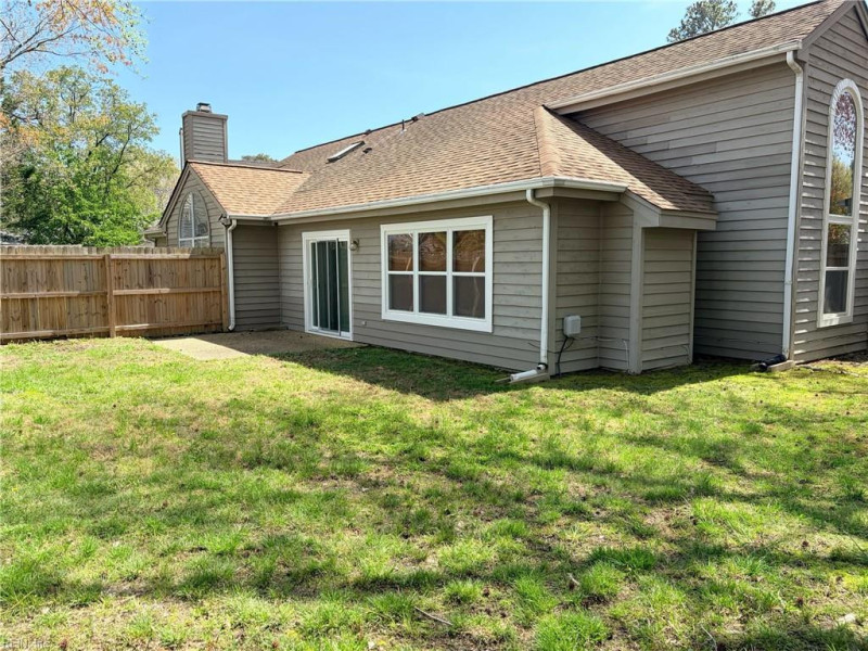 Photo 7 of 17 residential for sale in Newport News virginia