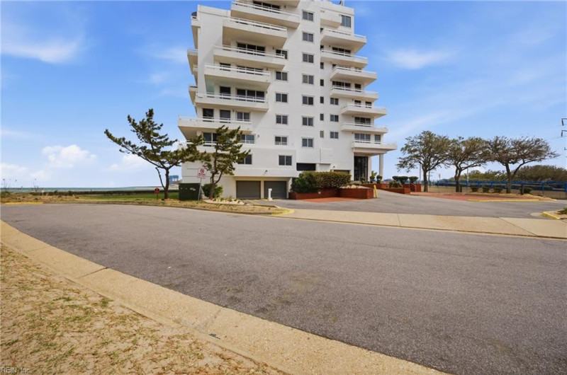 Photo 16 of 36 residential for sale in Virginia Beach virginia