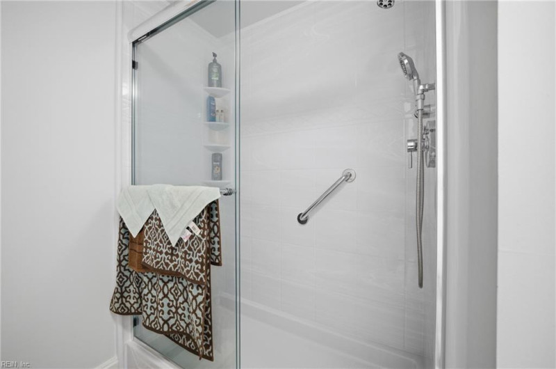Photo 17 of 36 residential for sale in Virginia Beach virginia