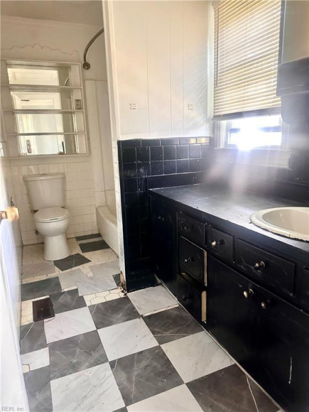 Photo 11 of 17 residential for sale in Norfolk virginia Photo 11 of 17 residential for sale in Norfolk virginia