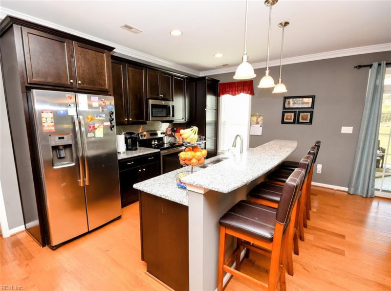 Photo 11 of 33 residential for sale in Chesapeake virginia