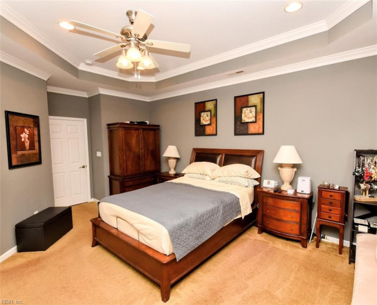 Photo 20 of 33 residential for sale in Chesapeake virginia
