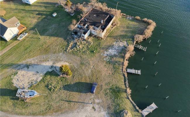 123 Waterview Road, Lancaster County, VA 22503