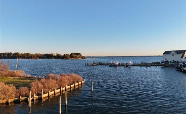 123 Waterview Road, Lancaster County, VA 22503