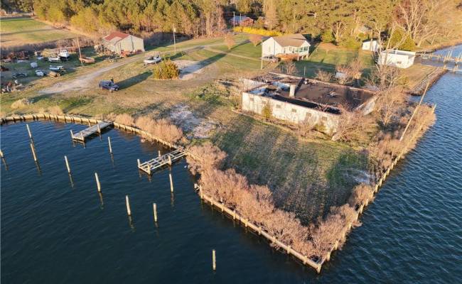 123 Waterview Road, Lancaster County, VA 22503