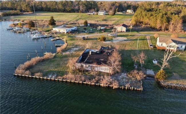 123 Waterview Road, Lancaster County, VA 22503