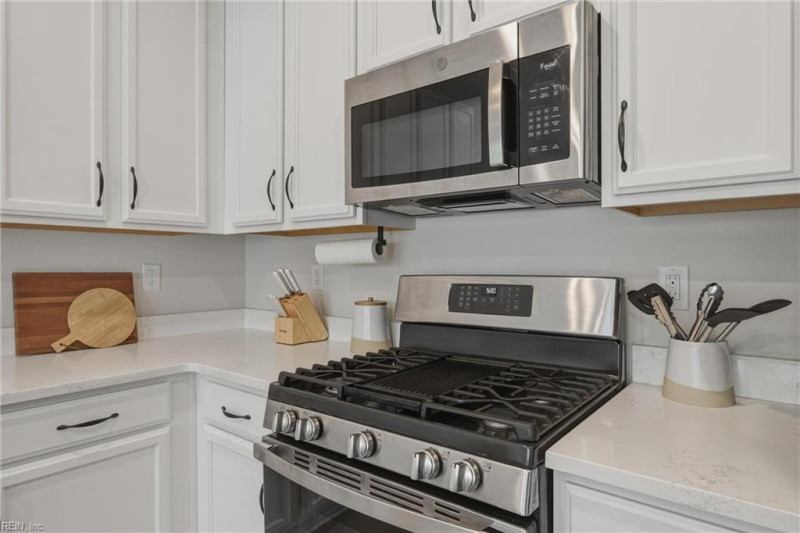 Photo 10 of 27 residential for sale in Suffolk virginia