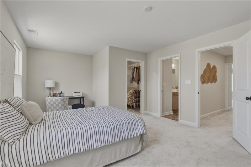 Photo 13 of 27 residential for sale in Suffolk virginia