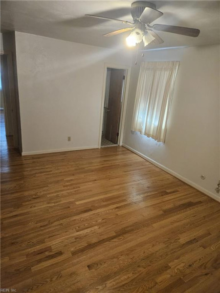 Photo 7 of 8 residential for sale in Chesapeake virginia