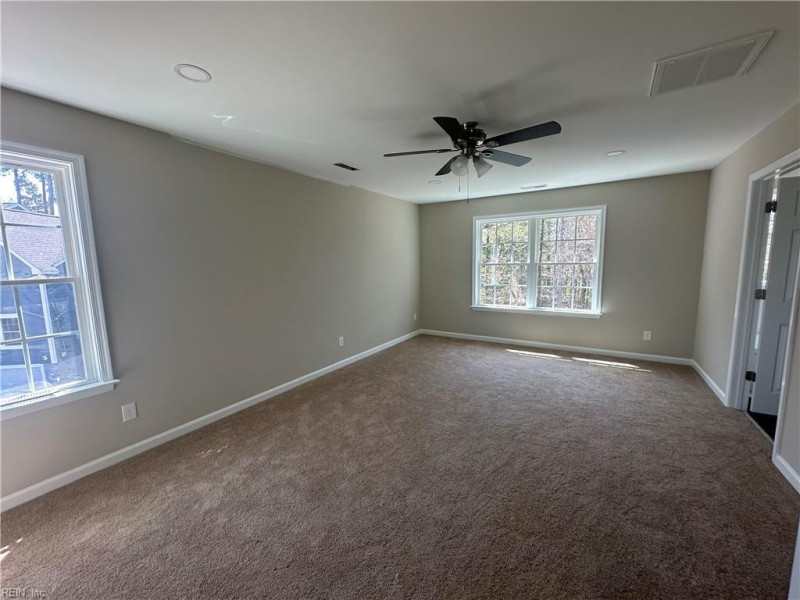Photo 14 of 33 residential for sale in Hampton virginia