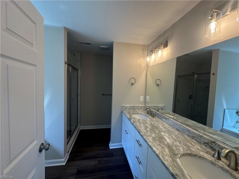 Photo 15 of 33 residential for sale in Hampton virginia