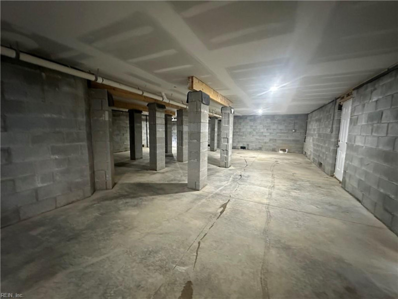 Photo 29 of 33 residential for sale in Hampton virginia