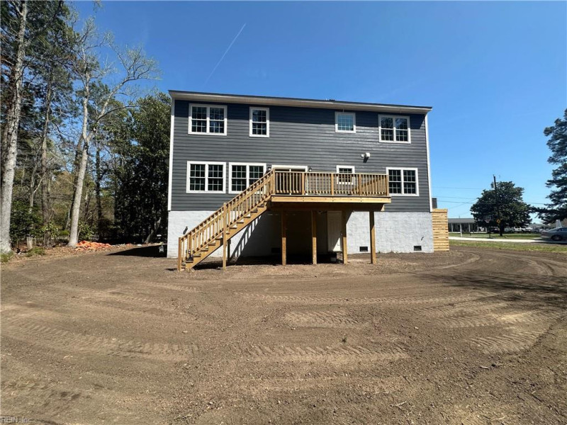Photo 4 of 33 residential for sale in Hampton virginia