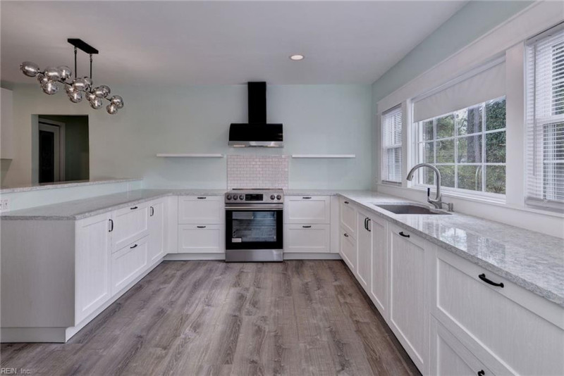 Photo 10 of 41 residential for sale in Middlesex County virginia