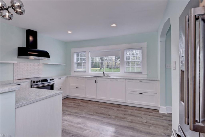 Photo 12 of 41 residential for sale in Middlesex County virginia