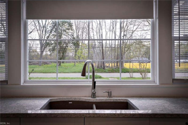 Photo 13 of 41 residential for sale in Middlesex County virginia