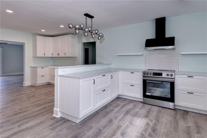 Photo 14 of 41 residential for sale in Middlesex County virginia