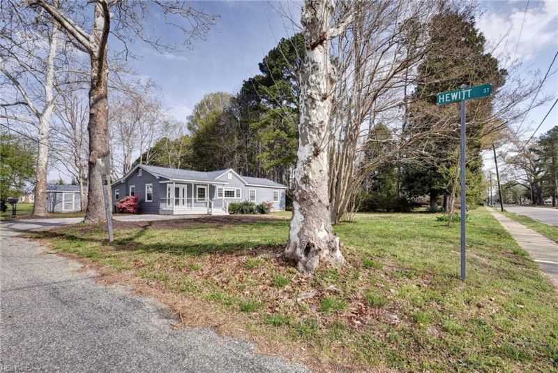 Photo 3 of 41 residential for sale in Middlesex County virginia