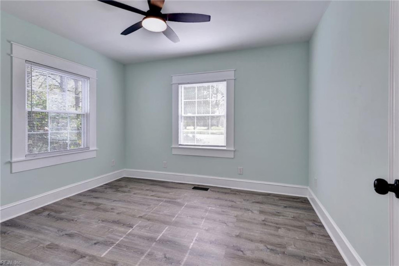 Photo 32 of 41 residential for sale in Middlesex County virginia