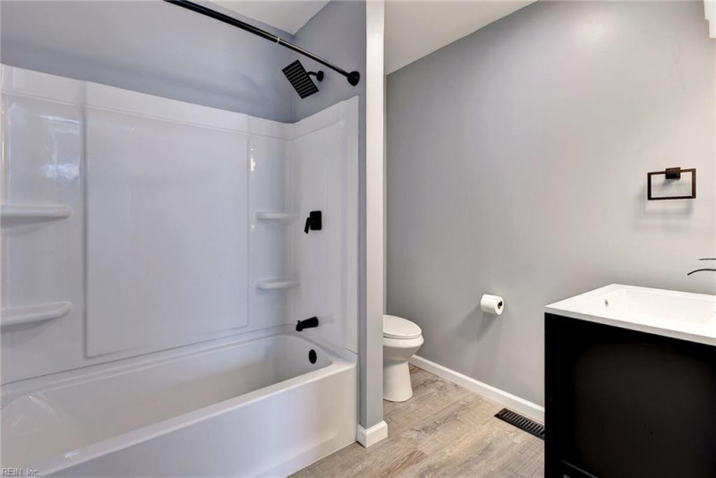 Photo 33 of 41 residential for sale in Middlesex County virginia