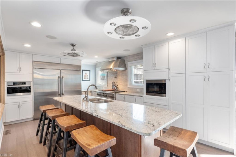 Photo 10 of 45 residential for sale in Virginia Beach virginia
