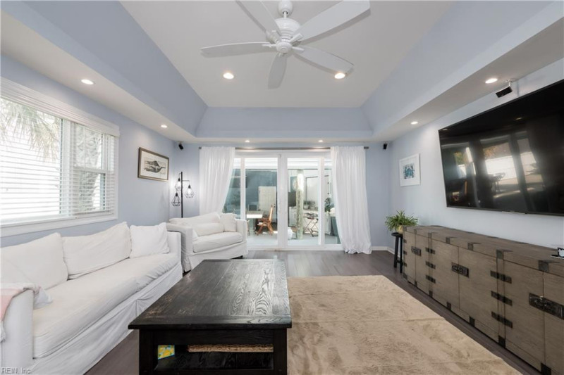 Photo 15 of 45 residential for sale in Virginia Beach virginia
