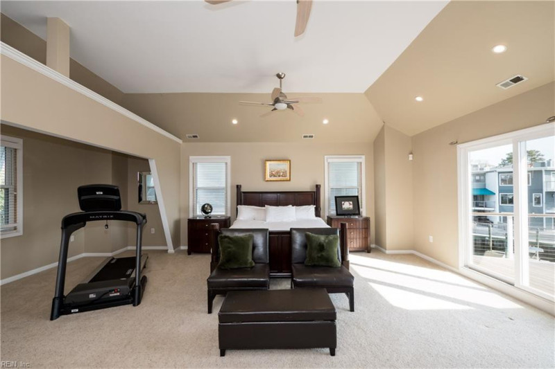 Photo 20 of 45 residential for sale in Virginia Beach virginia